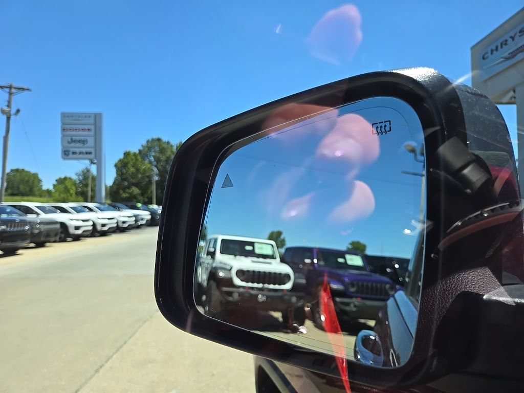 Used 2018 Jeep Grand Cherokee Limited AWD/4WD image 29