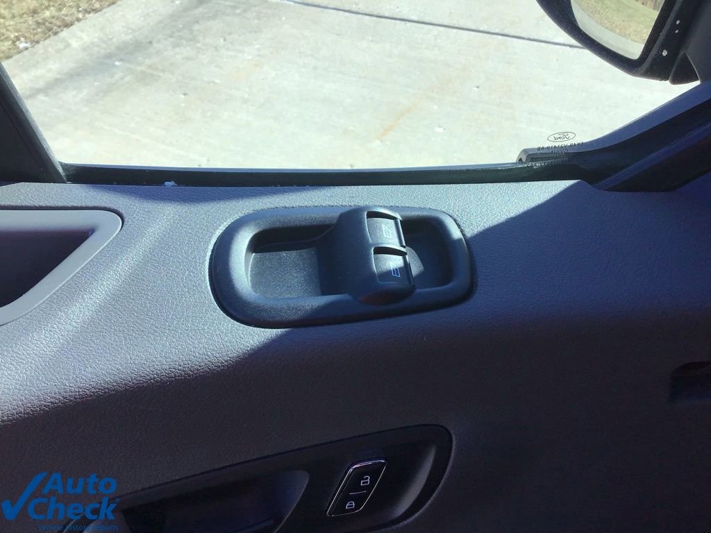 Used 2023 Ford Transit 350 148 Low Roof Wagon image 23