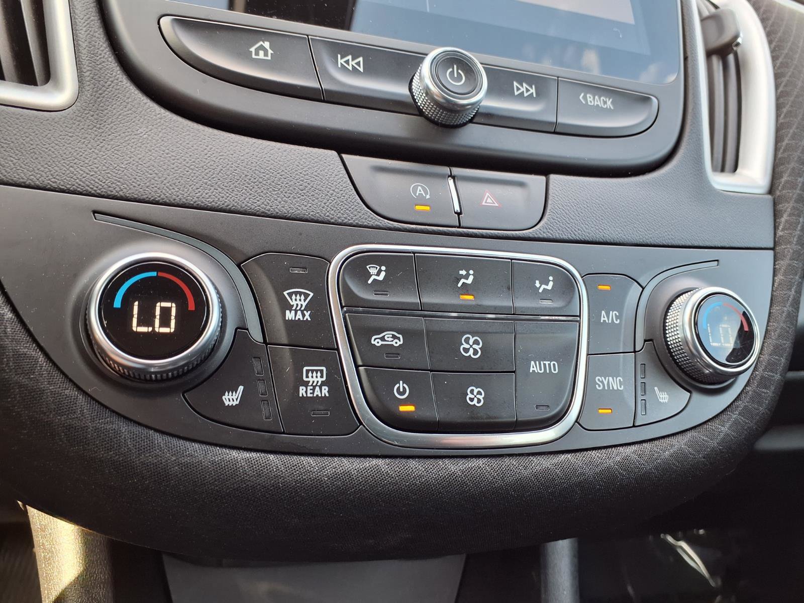 Used 2022 Chevrolet Malibu LT FWD image 5