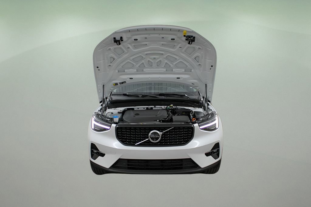 Used 2025 Volvo XC40 B5 Ultra AWD/4WD image 45