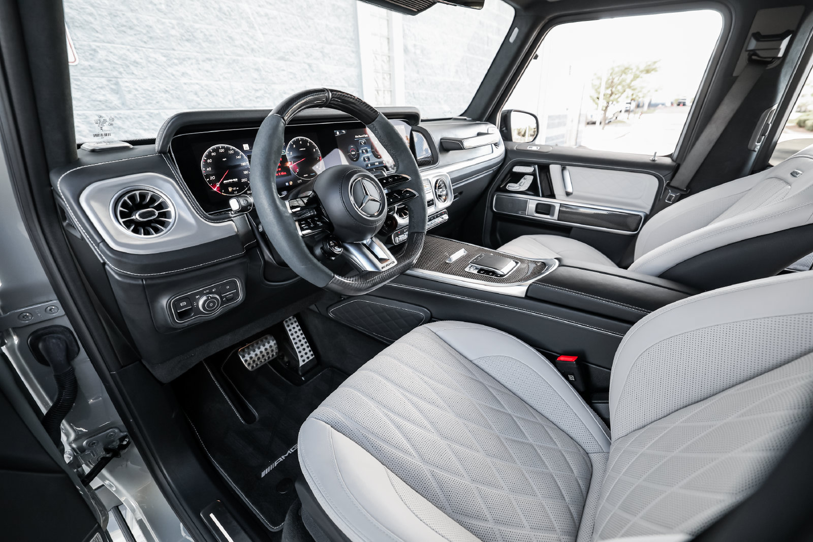 Used 2026 Mercedes-Benz G 63 AMG 4MATIC image 30