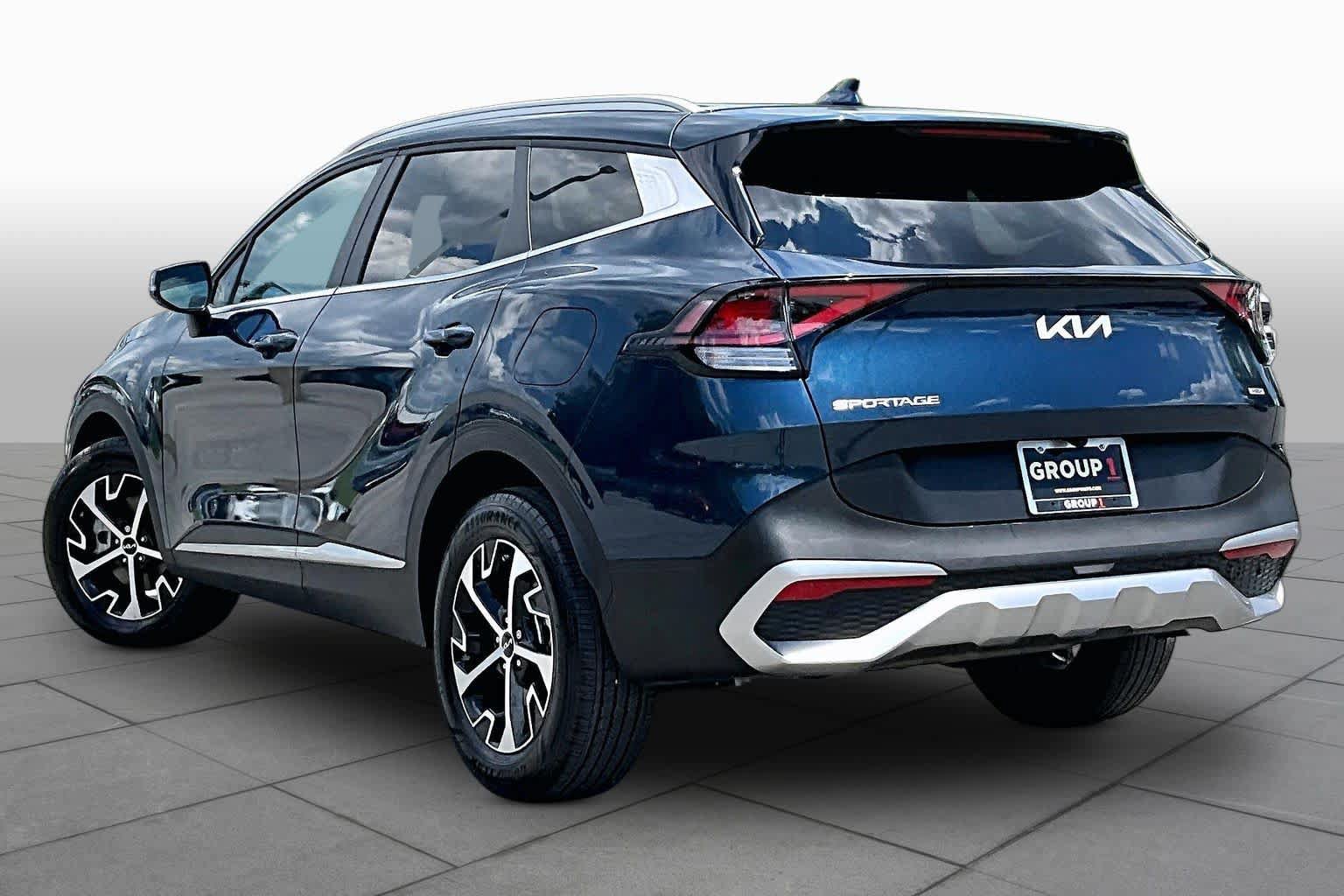 Used 2023 Kia Sportage EX AWD/4WD image 12