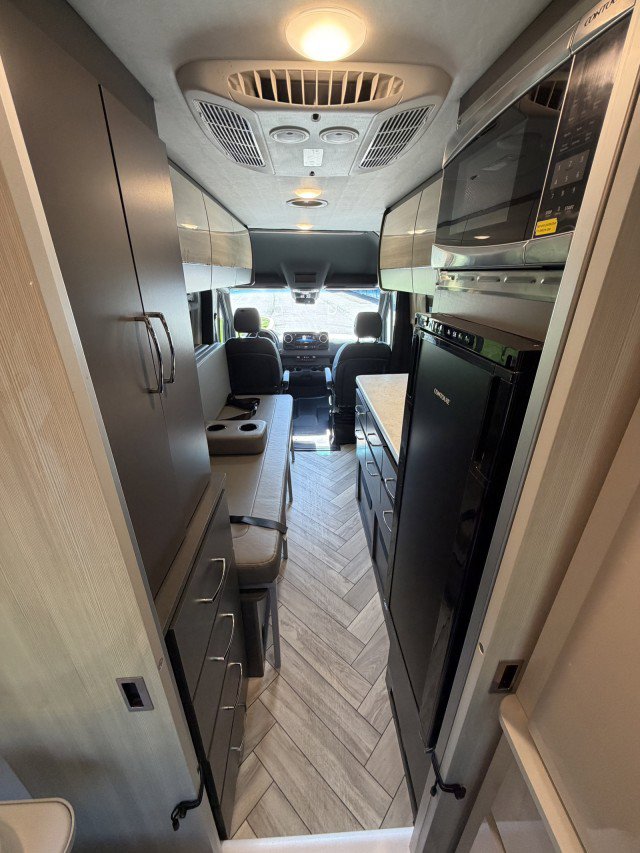 Used 2022 Mercedes-Benz Sprinter 2500 image 60