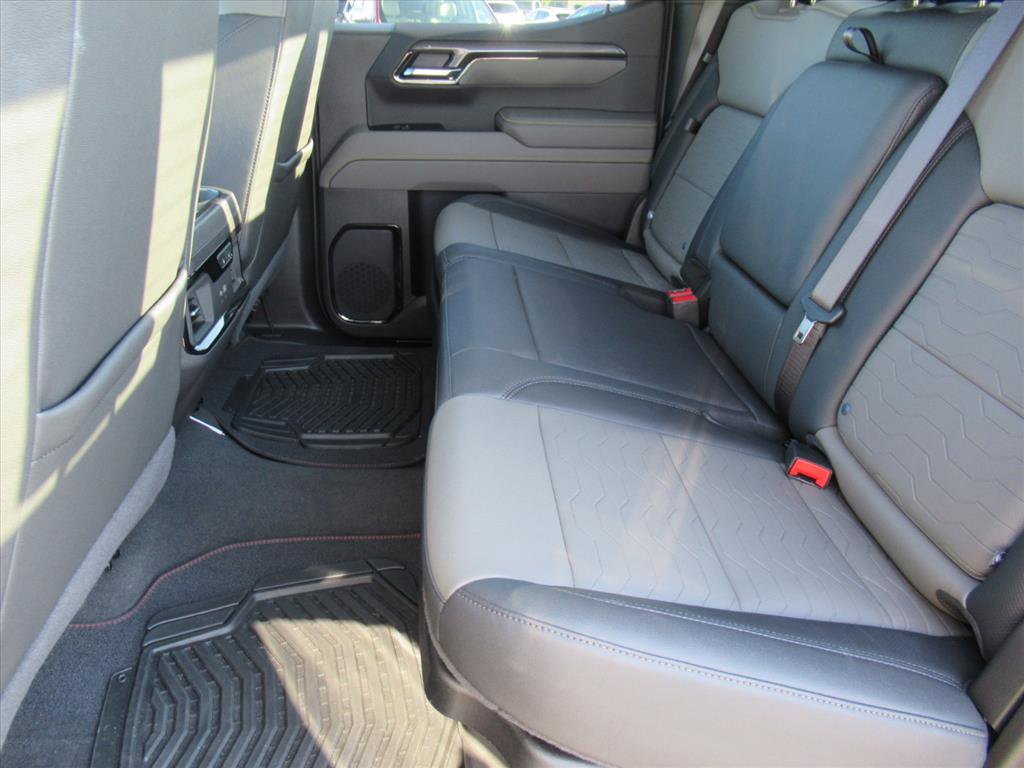 Used 2025 Chevrolet Silverado 1500 ZR2 w/ Technology Package image 32