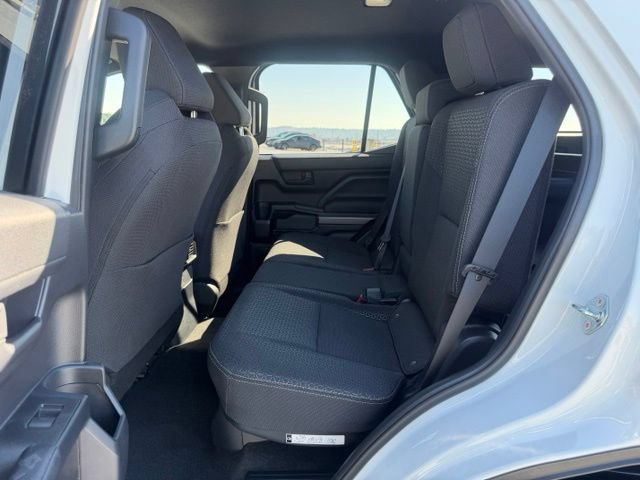 Certified 2025 Toyota 4Runner SR5 AWD/4WD image 15