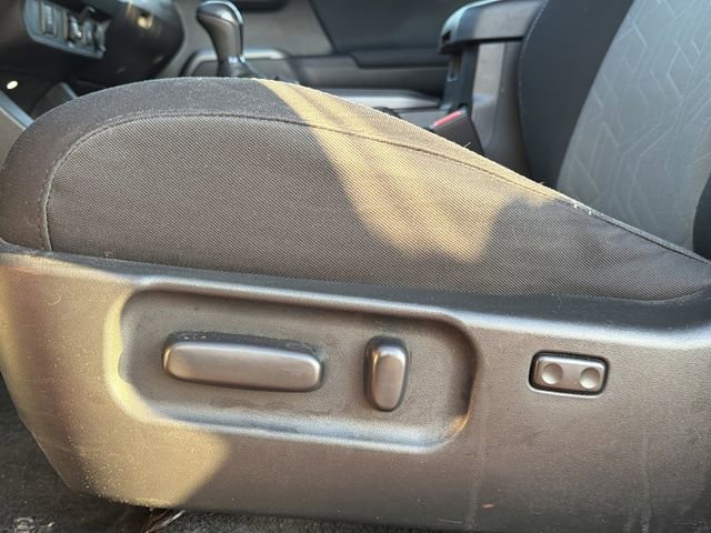 Used 2023 Toyota Tacoma TRD Off-Road image 22