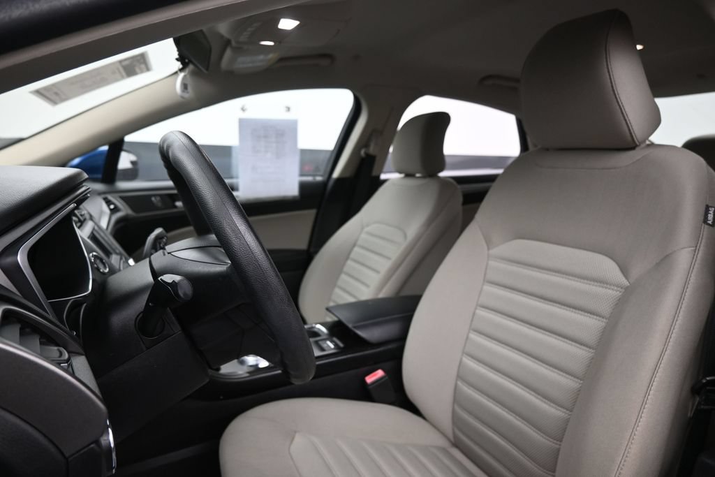 Used 2018 Ford Fusion S FWD image 18