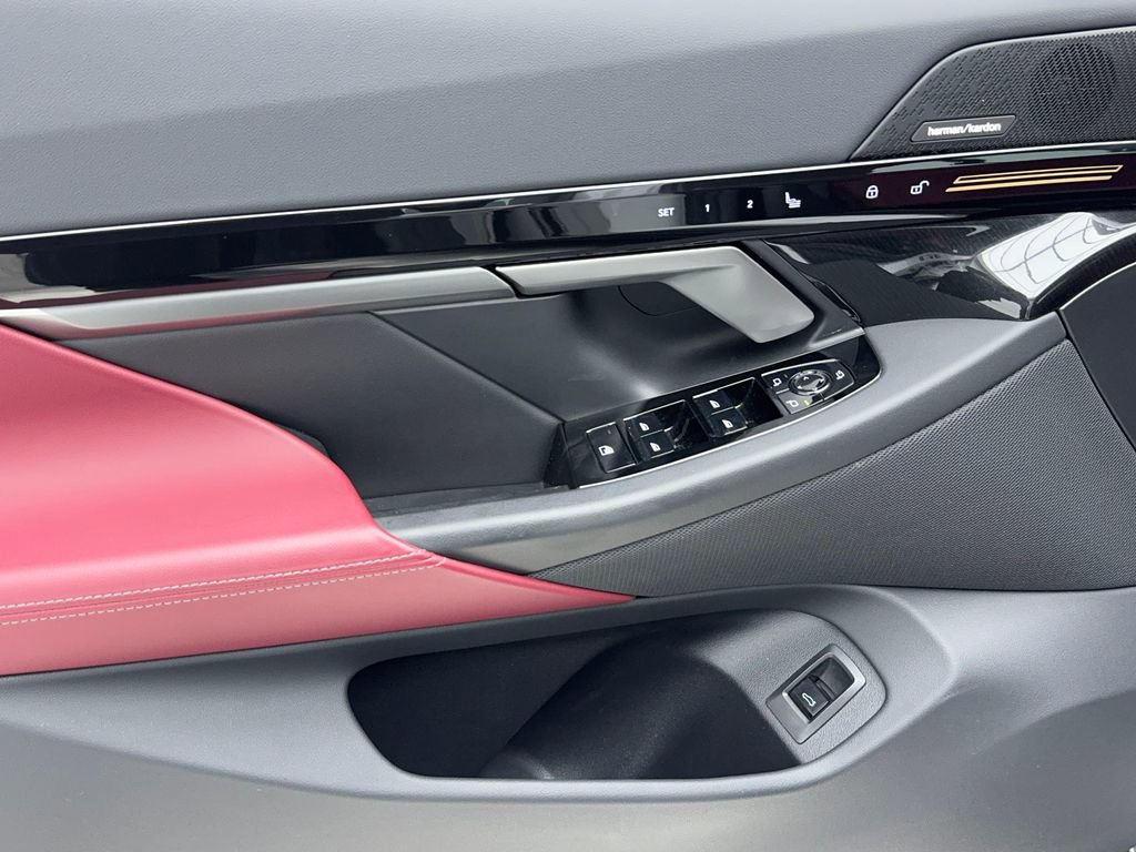 Used 2026 BMW 530i xDrive image 38