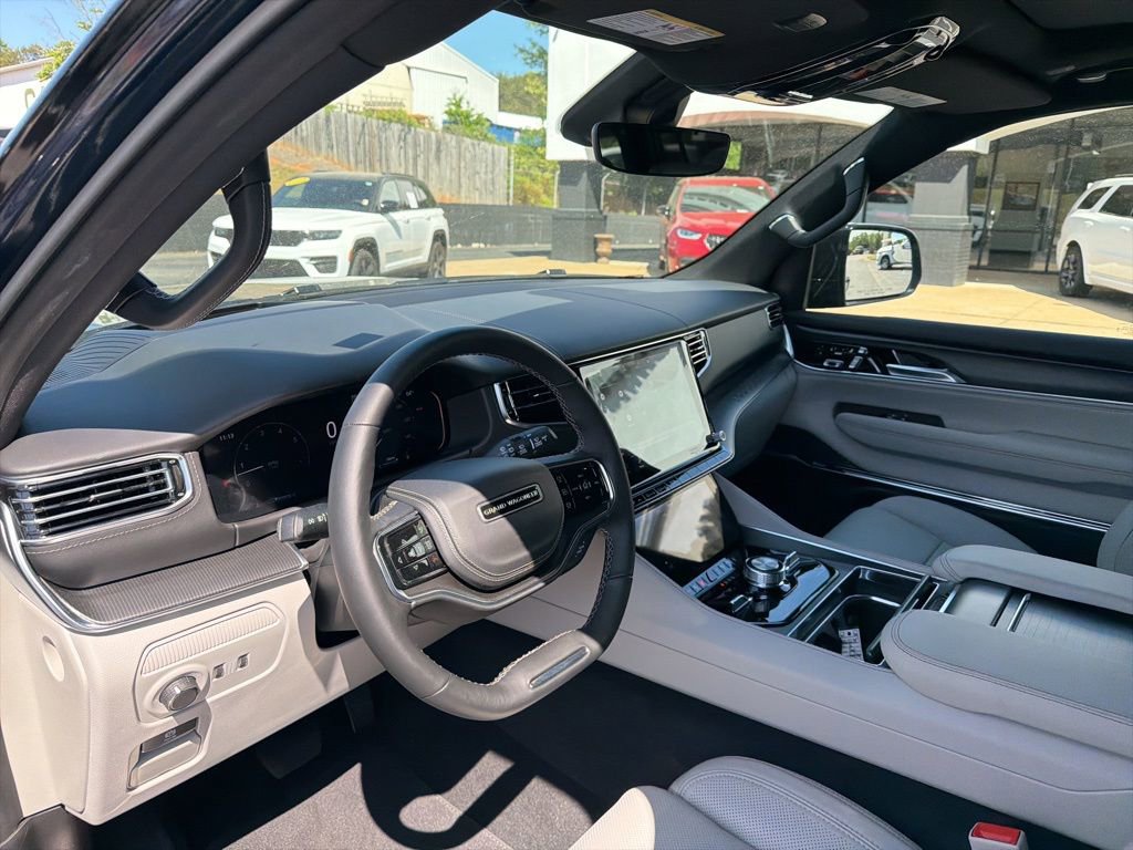 New 2026 Jeep Grand Wagoneer Summit AWD/4WD image 30