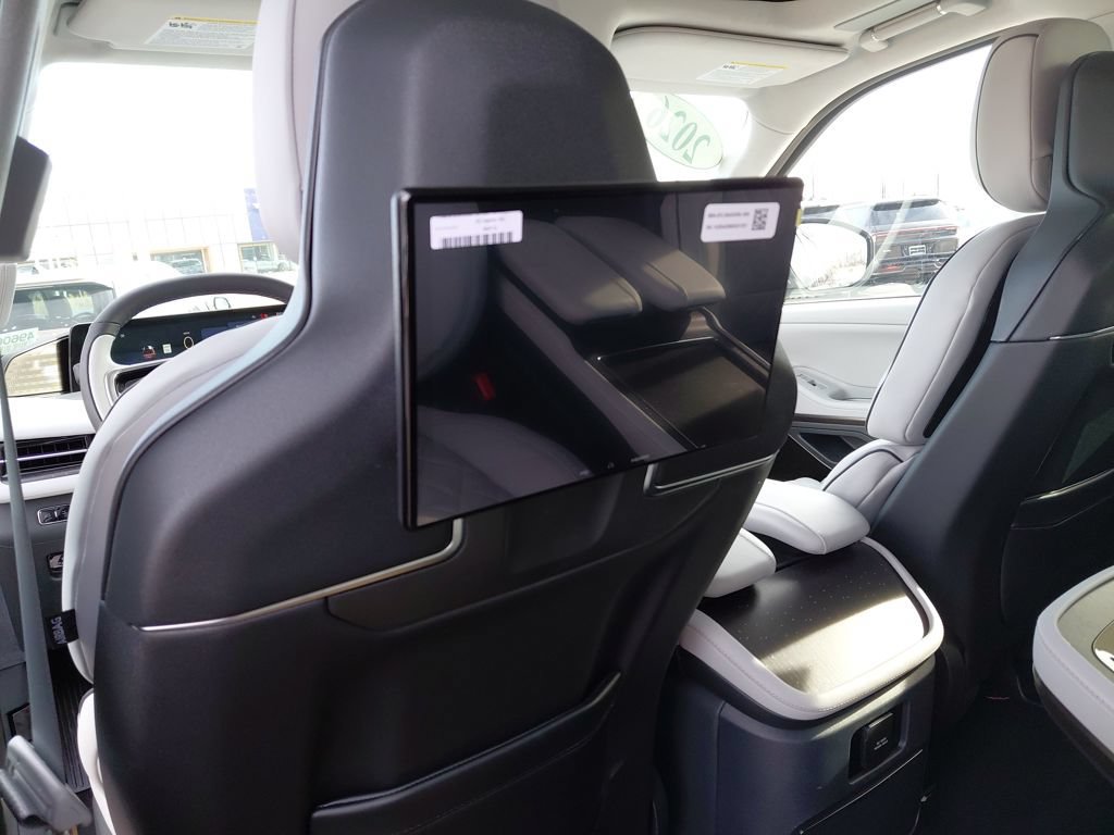 New 2026 Lincoln Navigator Black Label AWD/4WD image 21