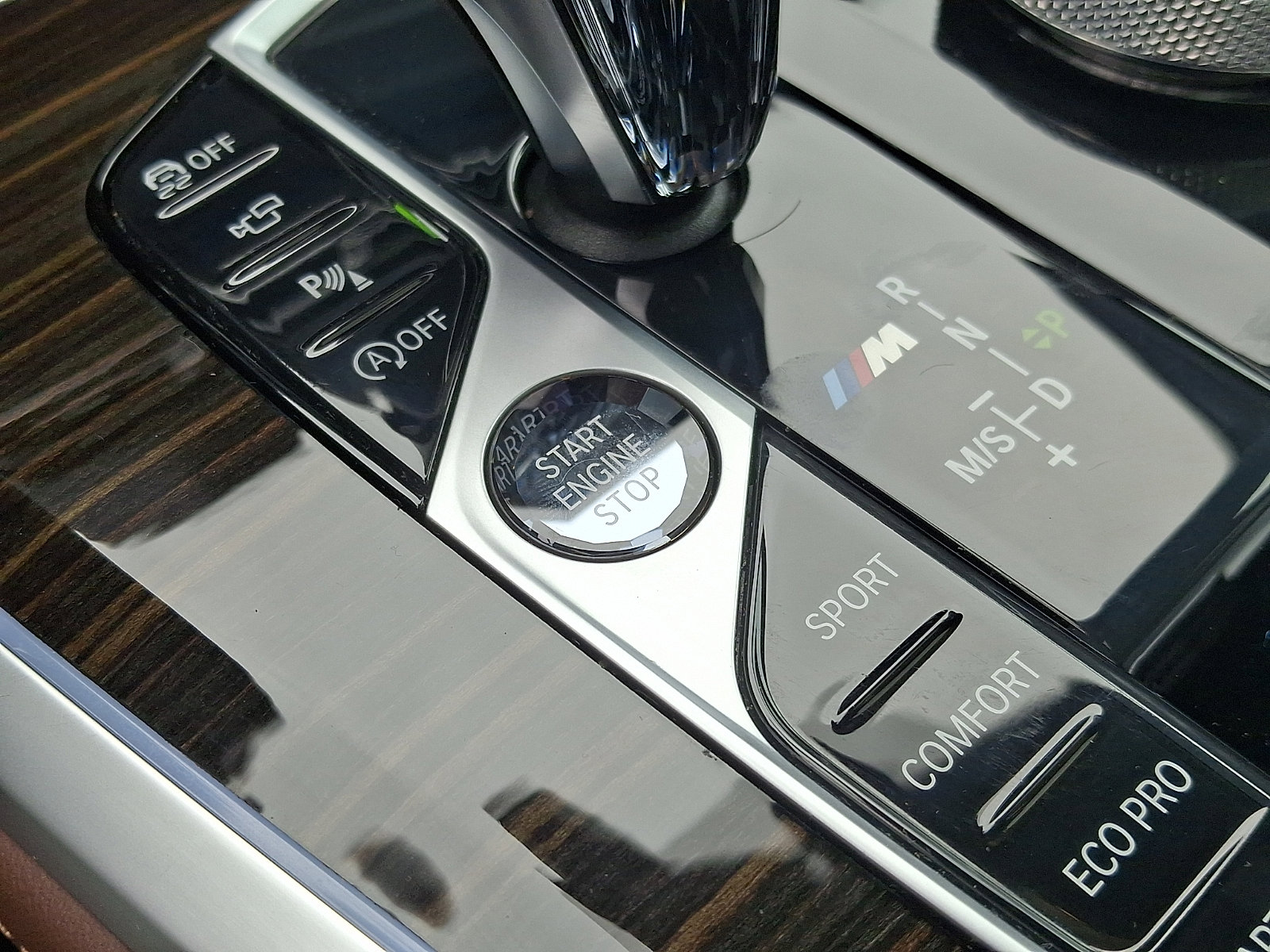 Used 2020 BMW X5 M50i w/ Executive Package AWD/4WD image 23