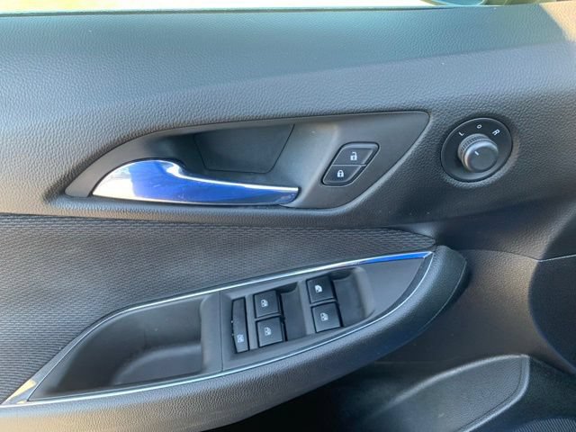 Used 2017 Chevrolet Cruze LT w/ Convenience Package FWD image 22