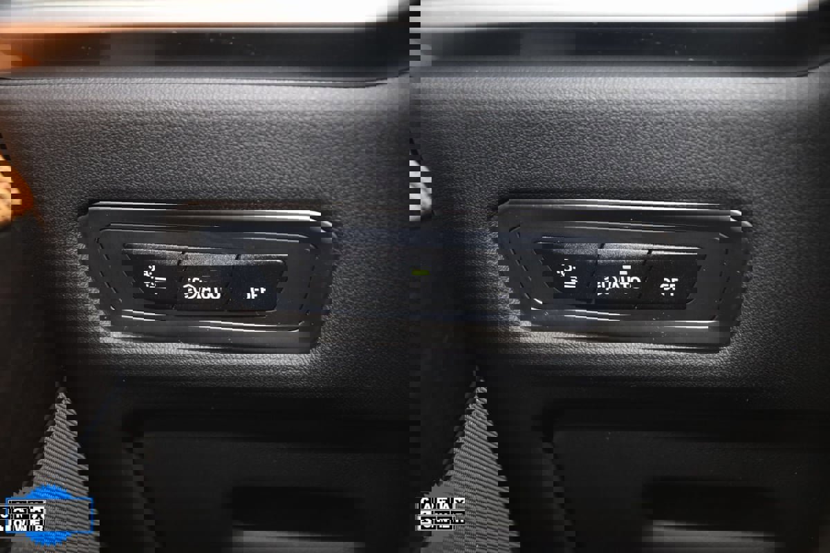 Used 2024 BMW X7 xDrive40i w/ M Sport Package image 39