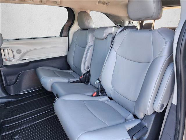 Certified 2024 Toyota Sienna XLE w/ XLE Plus Package FWD image 18