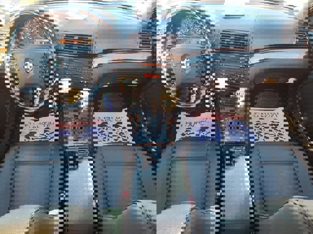 Used 2005 BMW 325i Sedan image 13