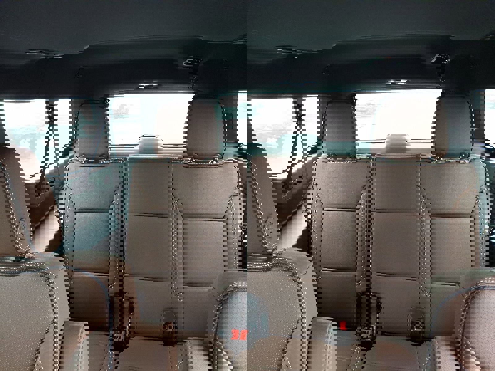 New 2026 Chevrolet Suburban High Country image 16