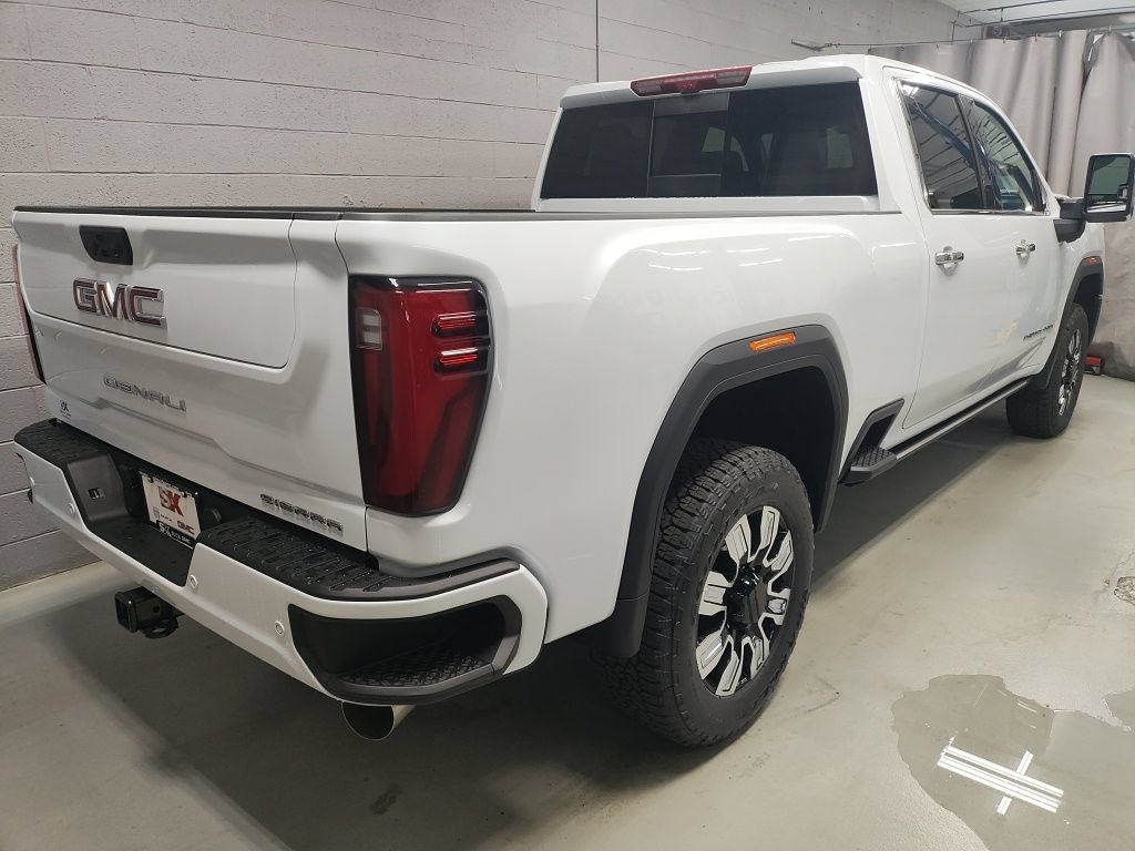 New 2026 GMC Sierra 2500 Denali w/ Denali Reserve Package AWD/4WD image 2