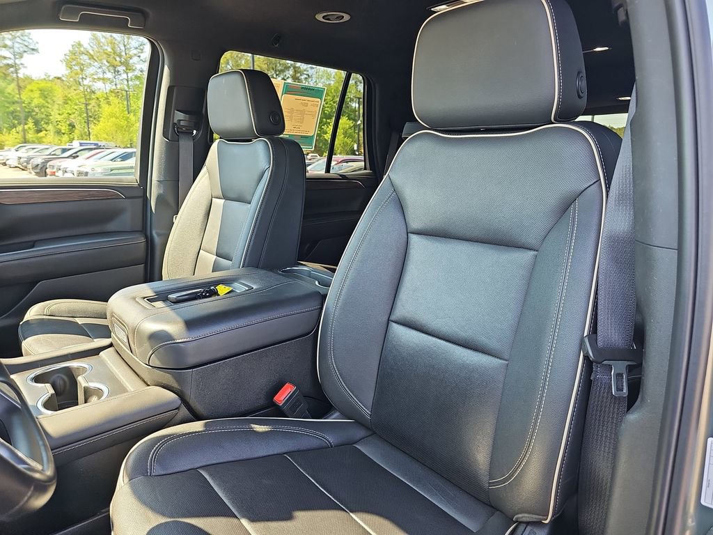 Used 2024 Chevrolet Tahoe Premier RWD image 18