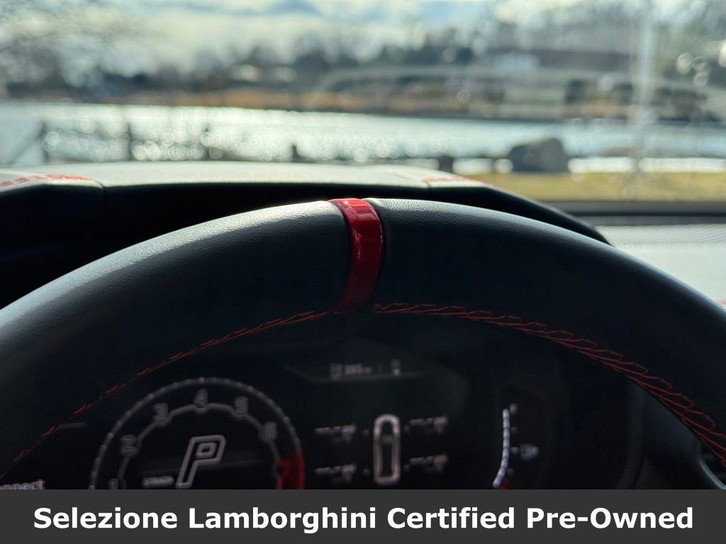 Used 2024 Lamborghini Urus Performante AWD/4WD image 32