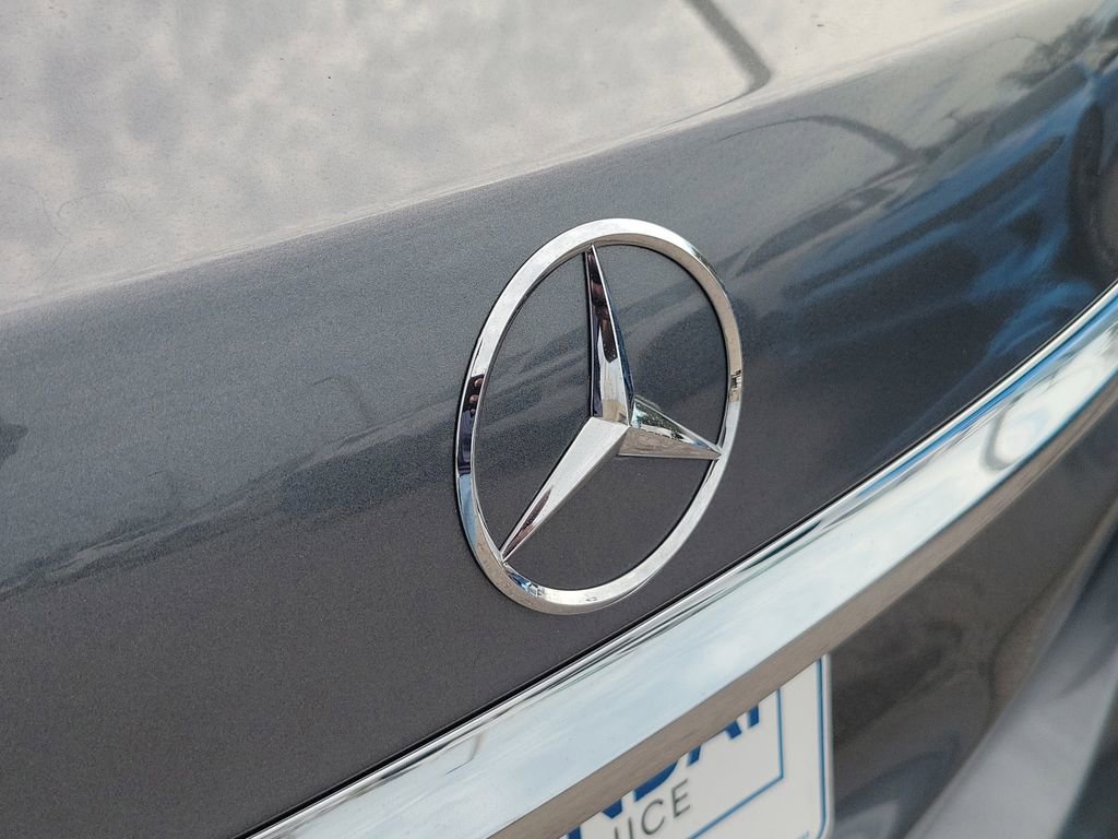 Used 2017 Mercedes-Benz E 300 image 16