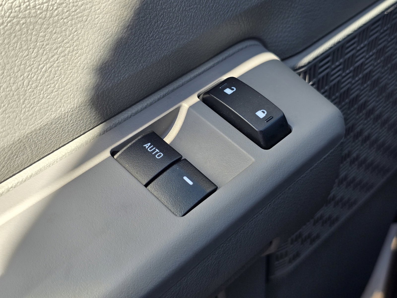 New 2025 Ford E-350 and Econoline 350 Super Duty w/ Power Equipment Group image 16