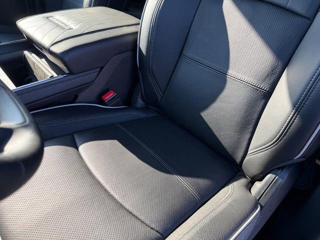 New 2025 RAM 3500 Limited image 31