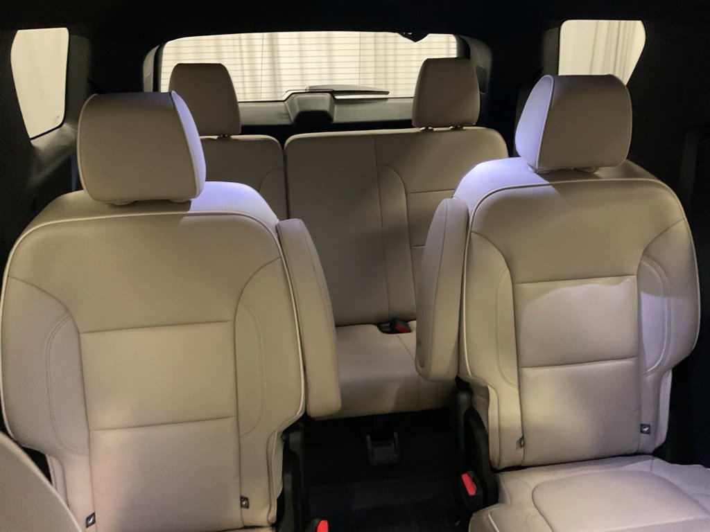 Used 2023 Chevrolet Traverse Premier w/ LPO, Floor Liner Package AWD/4WD image 29