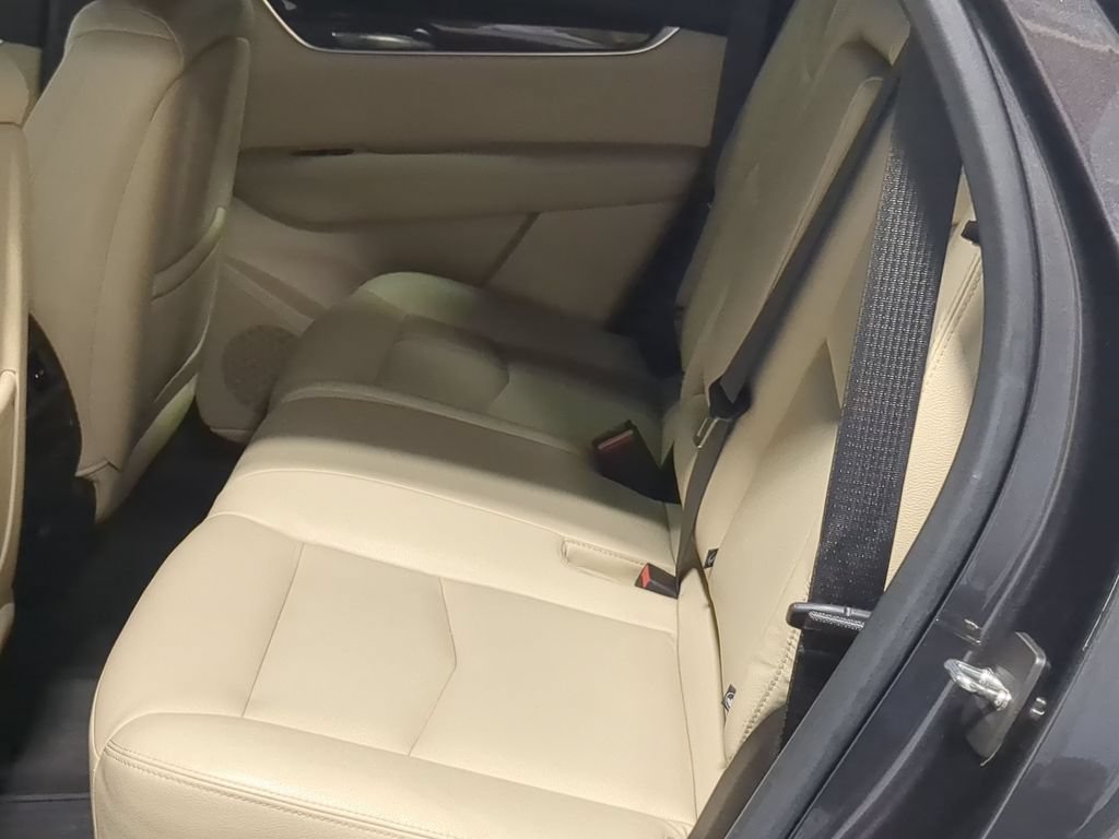 Used 2018 Cadillac XT5 FWD w/ LPO, Wheel Lock Package image 22