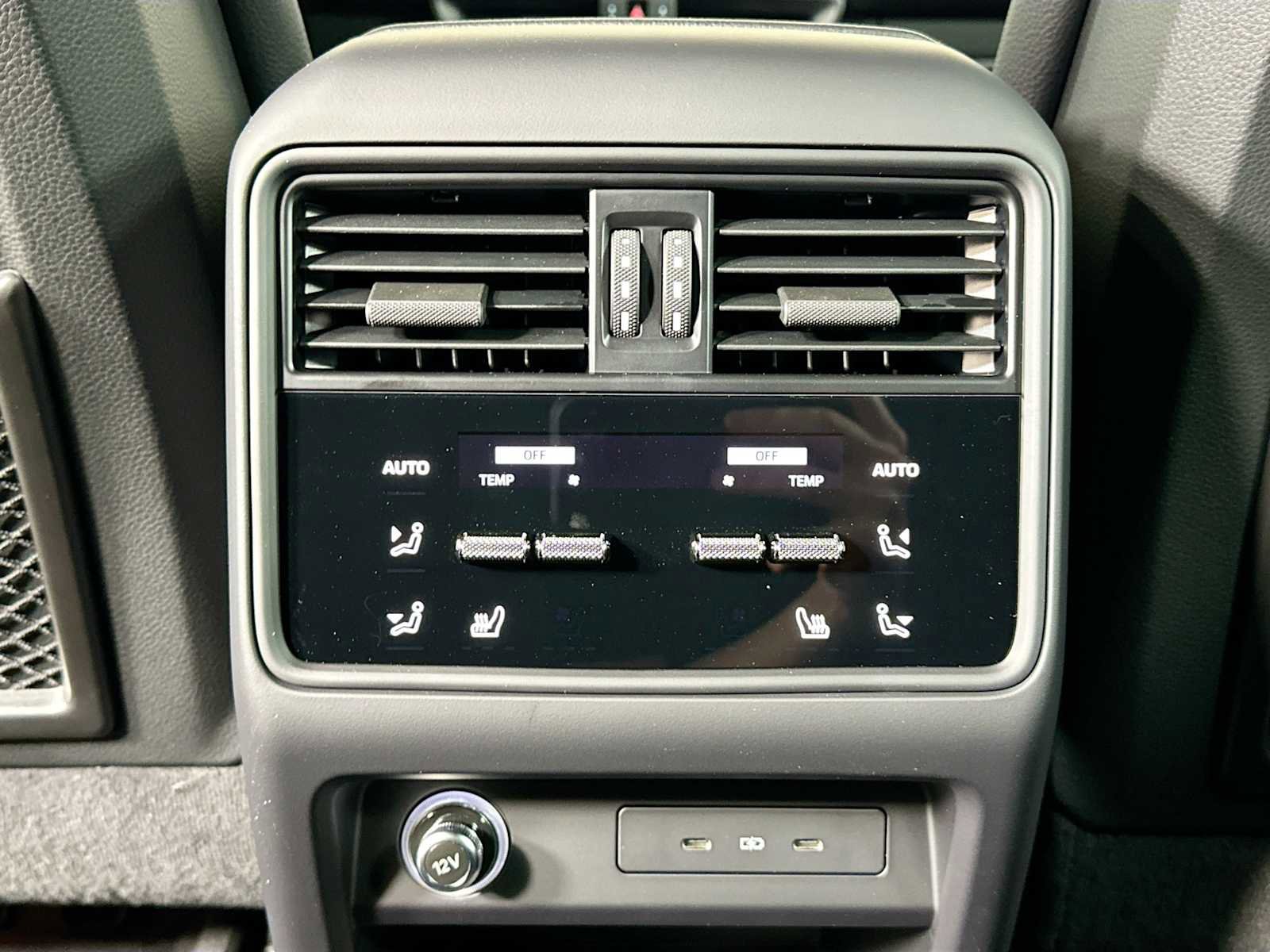 New 2025 Porsche Cayenne image 25