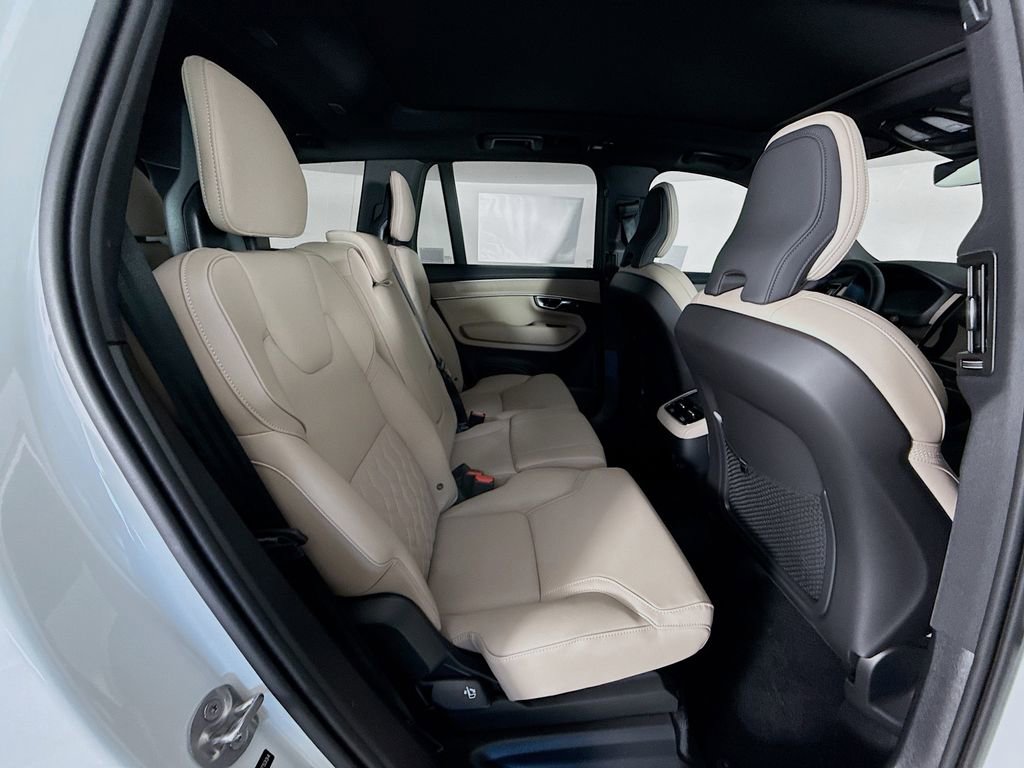 New 2026 Volvo XC90 B6 Plus w/ Protection Package Premier image 29