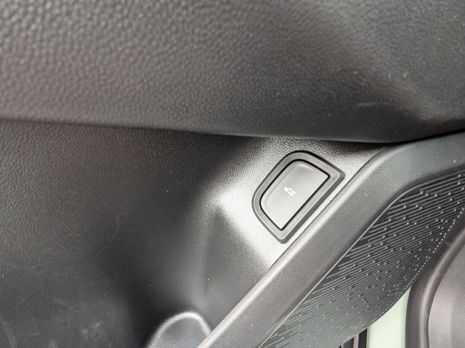 New 2026 Chevrolet Equinox ACTIV w/ Convenience Package III image 50