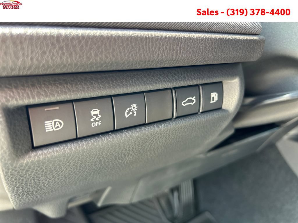 New 2026 Toyota Camry Hybrid AWD/4WD image 23