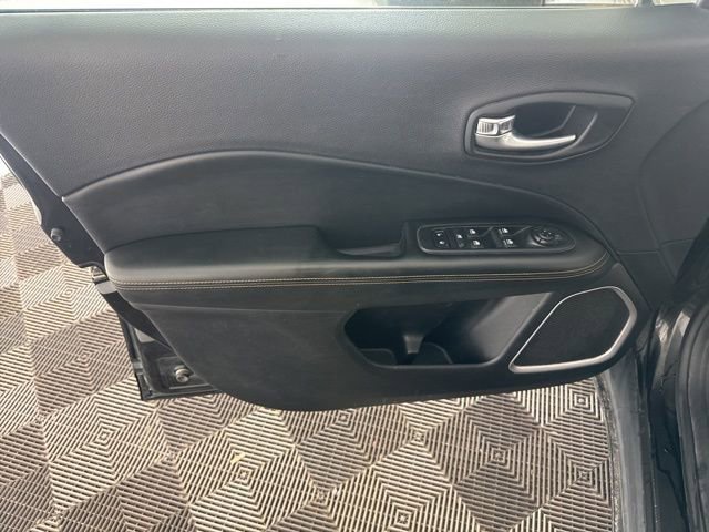Used 2018 Jeep Compass Limited w/ Navigation Group AWD/4WD image 20