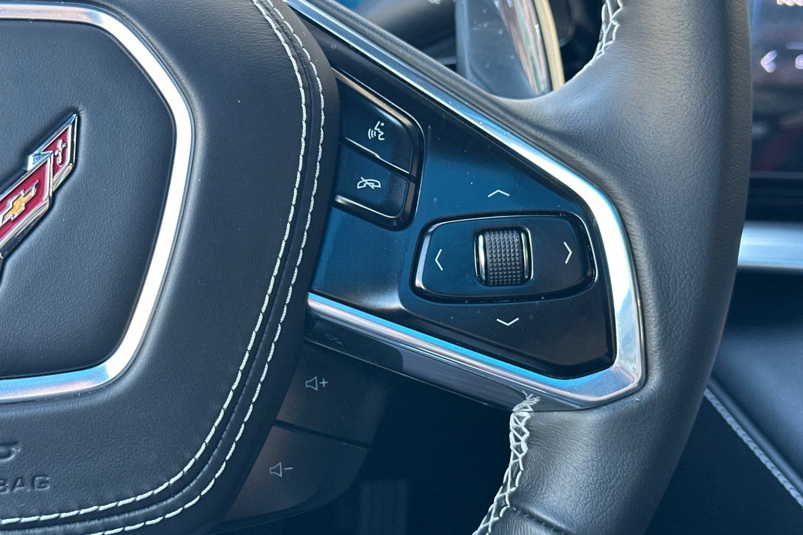 Certified 2025 Chevrolet Corvette Stingray Coupe w/ 1LT image 30