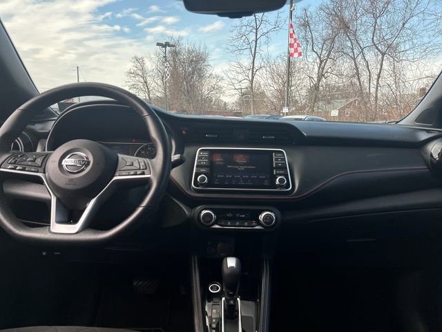 Used 2020 Nissan Kicks SR w/ Exterior Package image 13