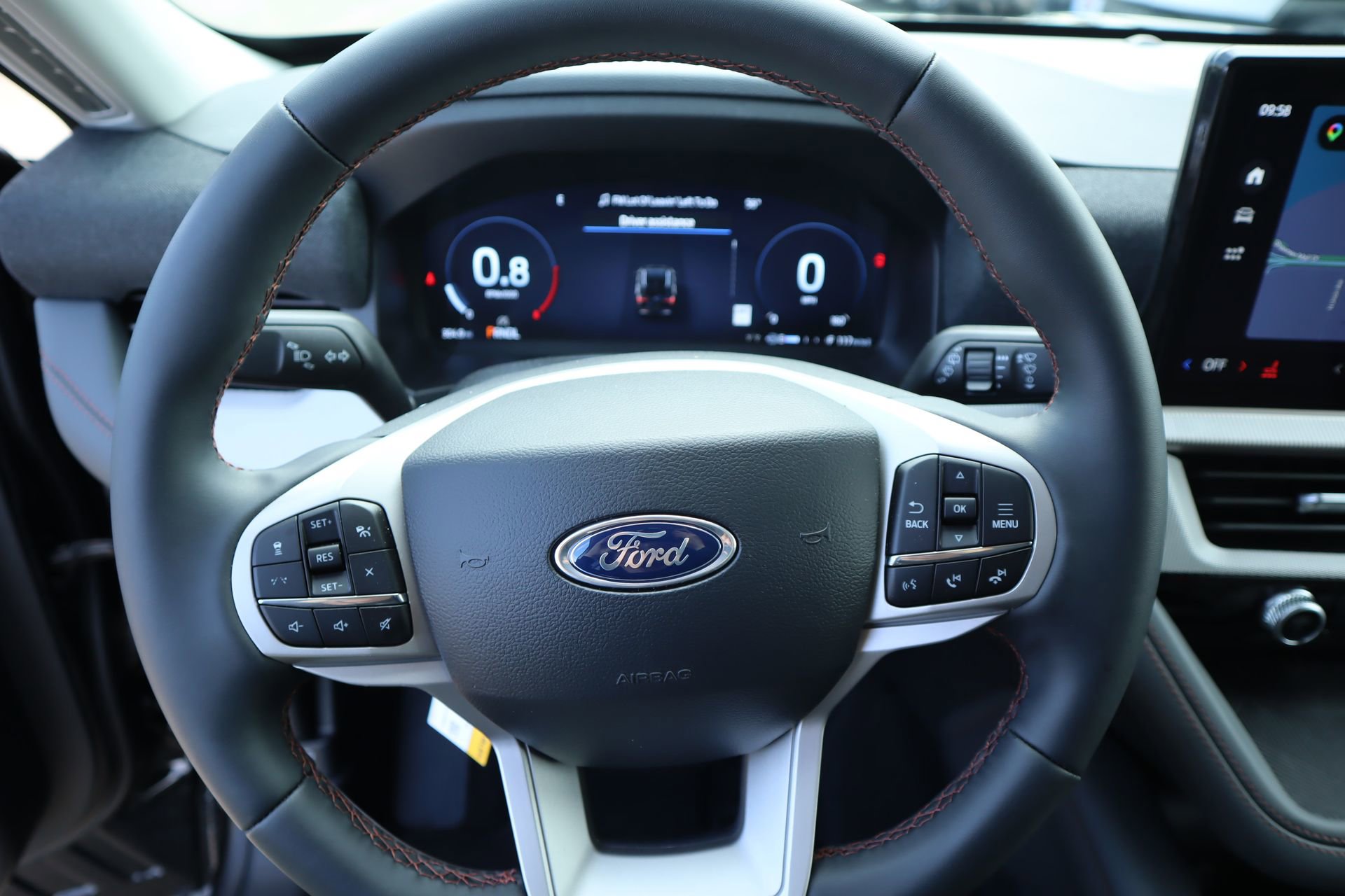 New 2026 Ford Explorer Active RWD image 3