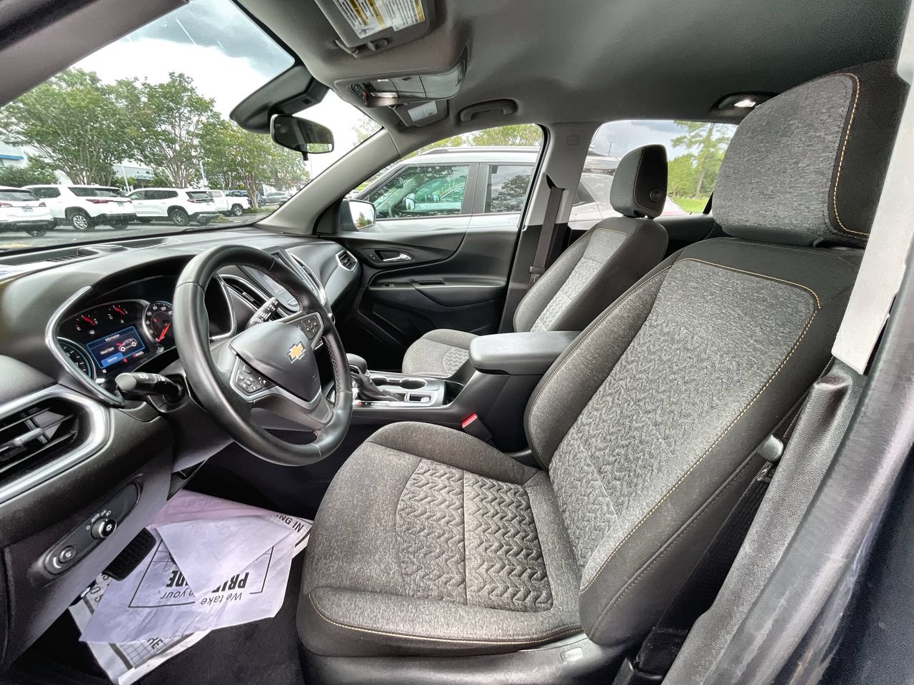 Used 2023 Chevrolet Equinox LT FWD image 19