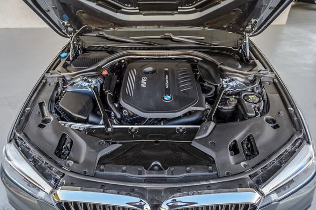Used 2017 BMW 540i xDrive AWD/4WD image 16