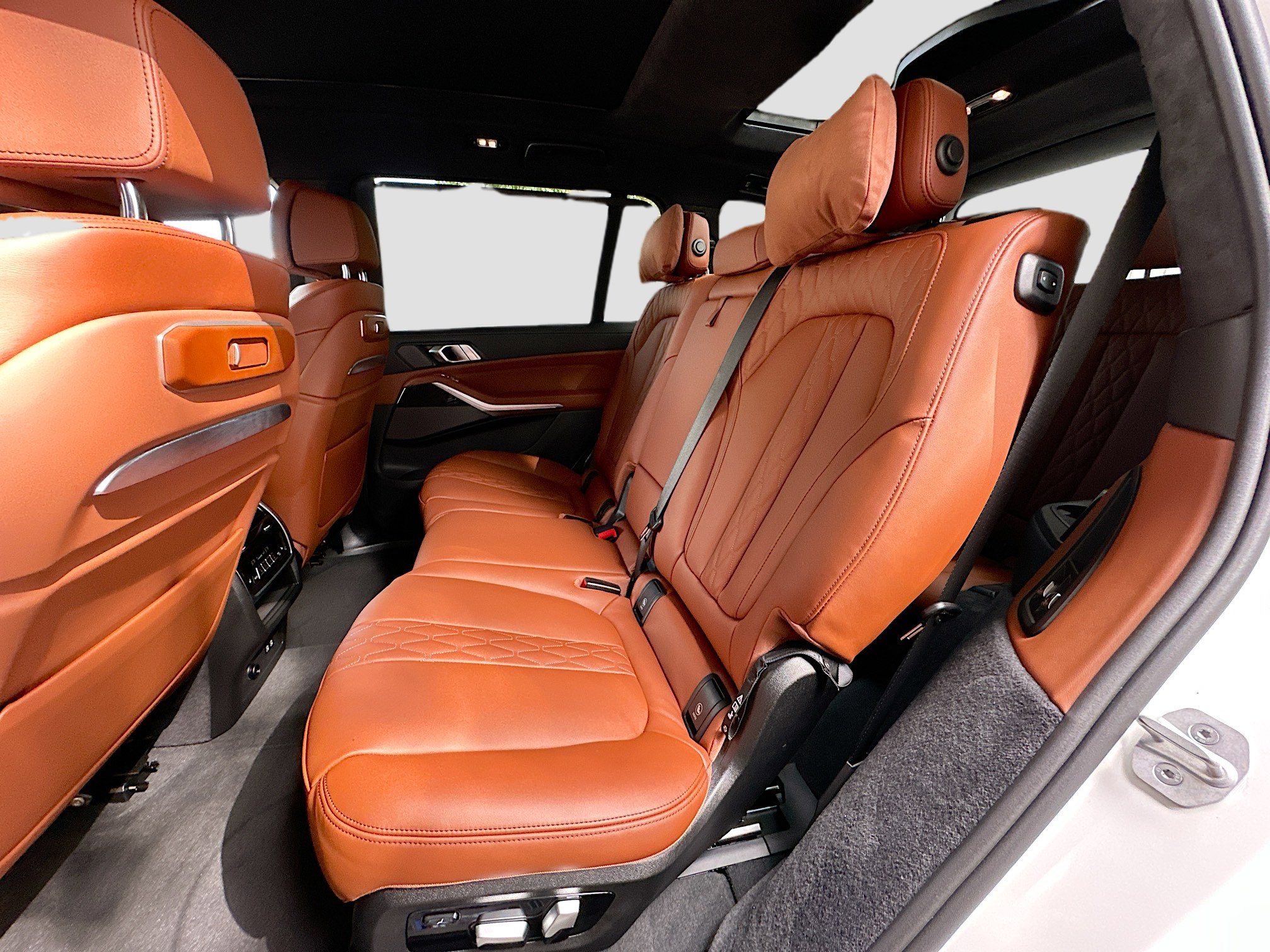 Used 2025 BMW X7 M60i image 26