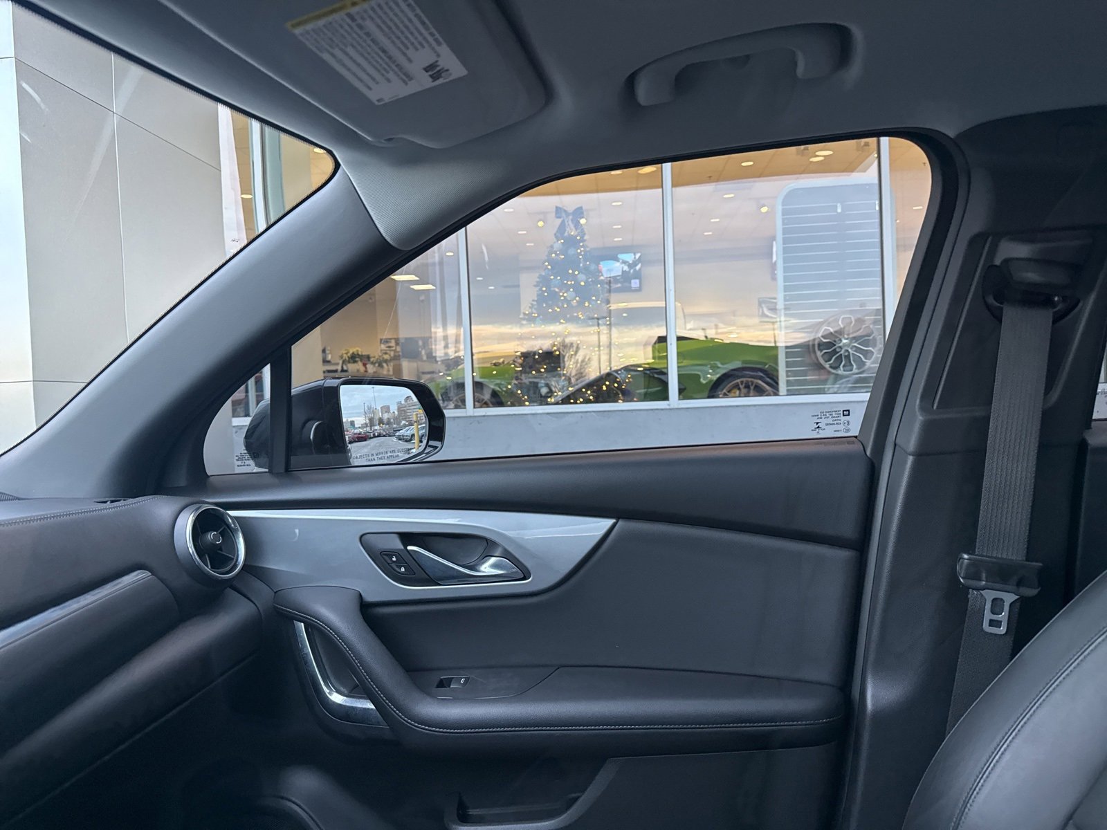 Used 2019 Chevrolet Blazer LT w/ Sun and Wheels Package image 28