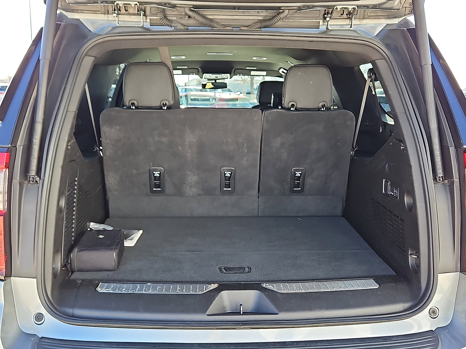 Used 2025 GMC Yukon XL Denali image 6
