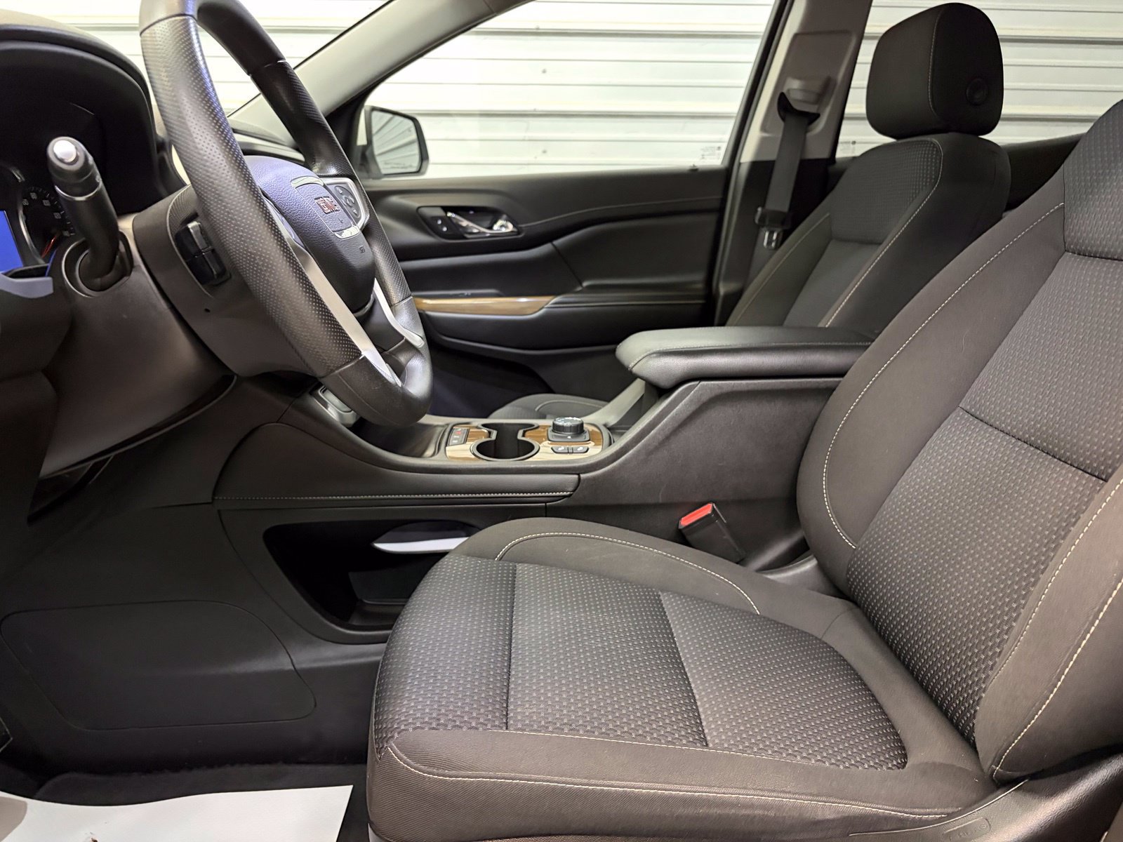 Used 2021 GMC Acadia SLE w/ Driver Convenience Package AWD/4WD image 12
