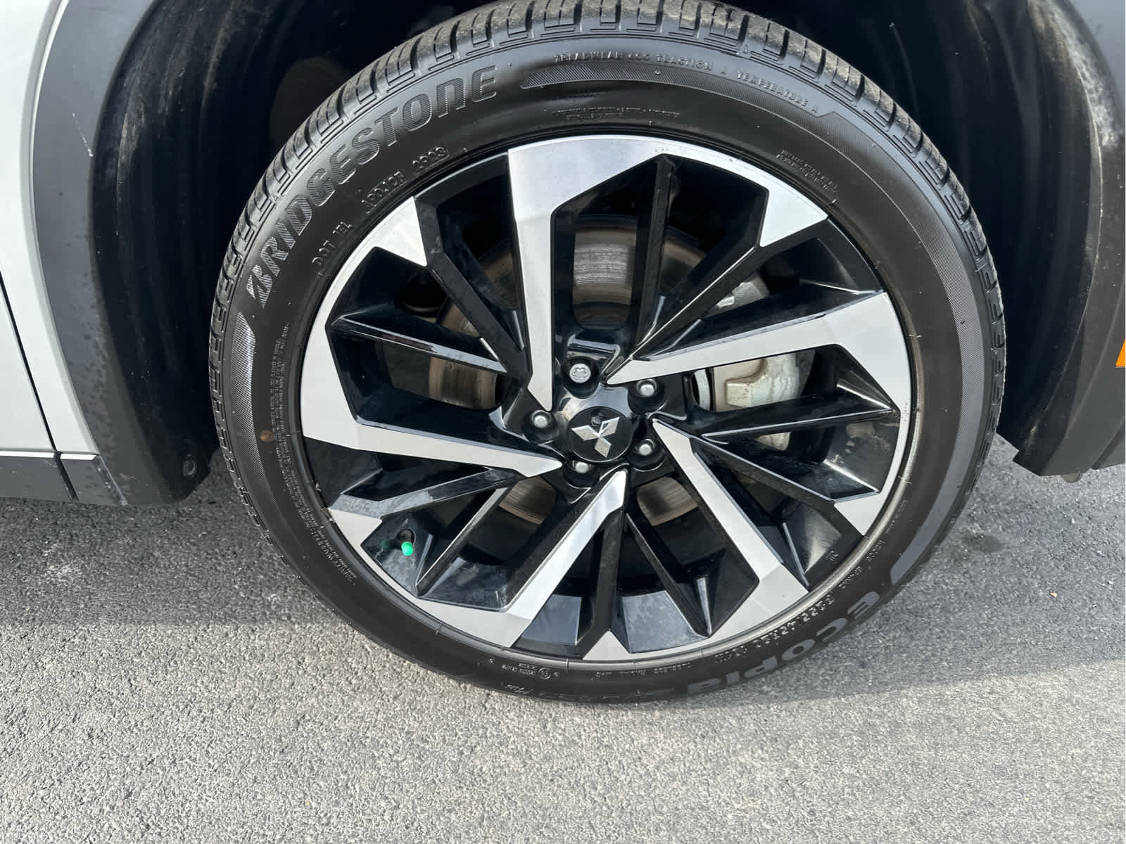 Used 2024 Mitsubishi Outlander SE image 10