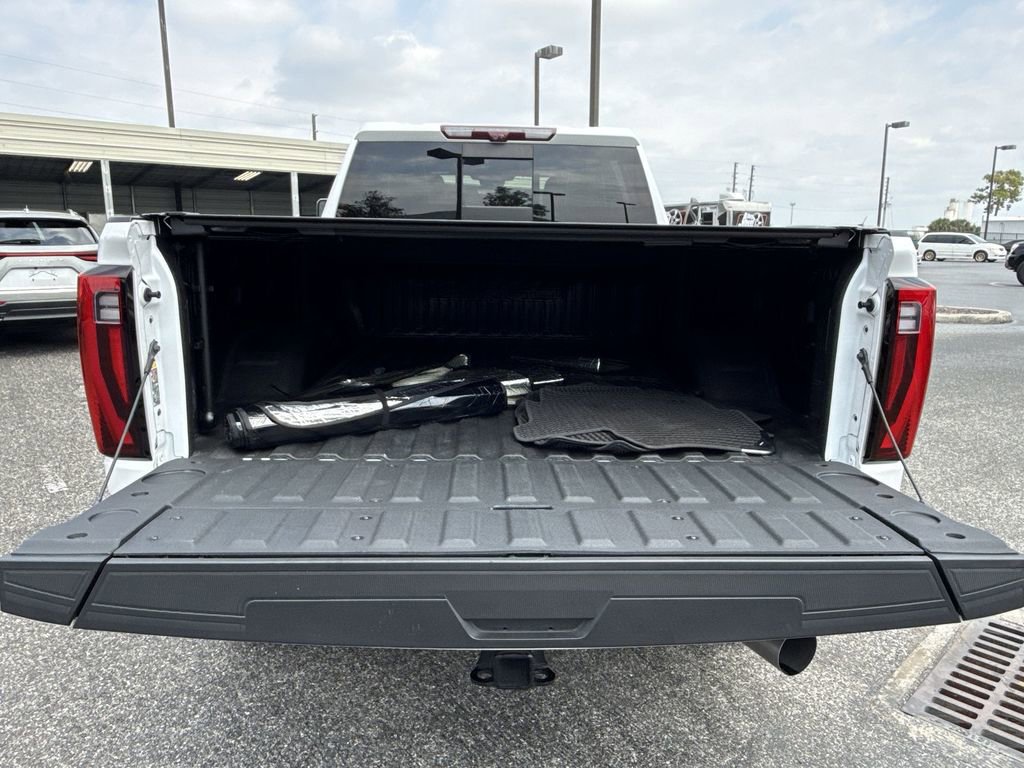 Used 2024 GMC Sierra 2500 Denali Ultimate AWD/4WD image 13