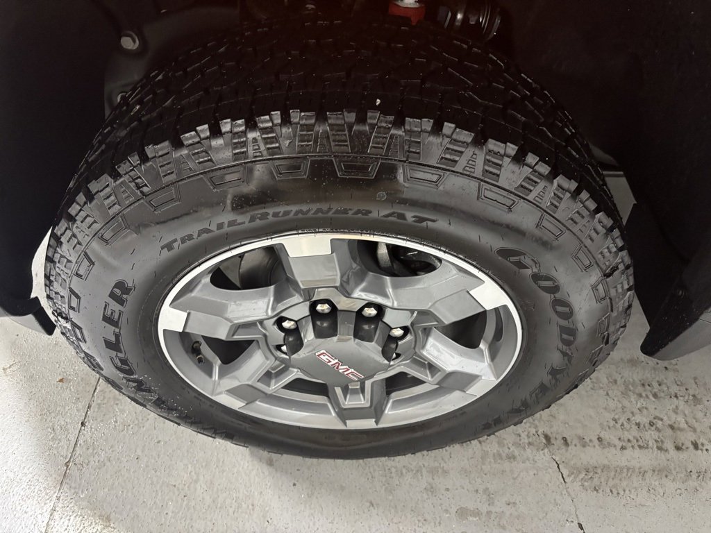 New 2025 GMC Sierra 2500 SLT w/ SLT Premium Package image 6