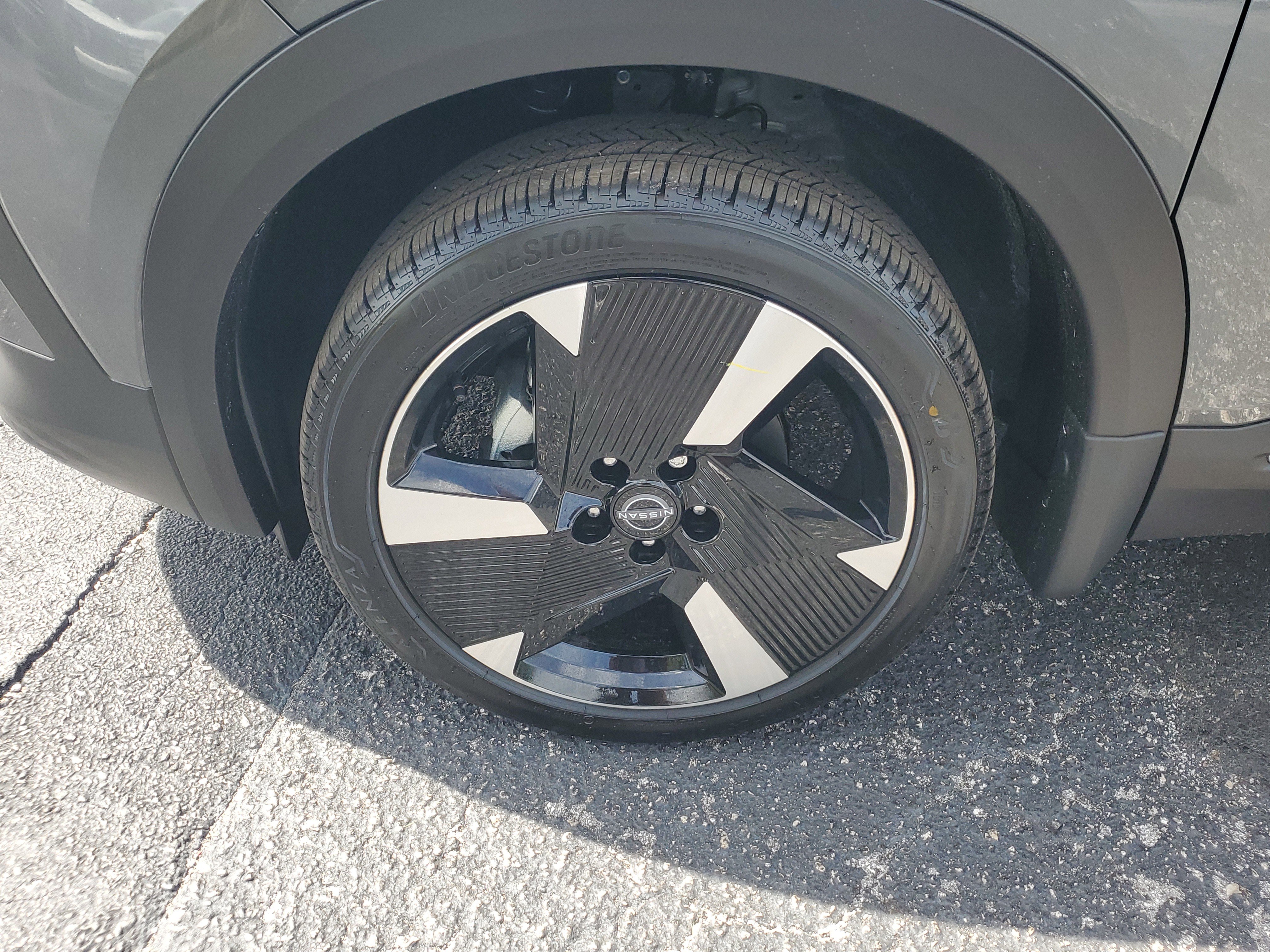 New 2026 Nissan Kicks SR w/ SR Premium Package image 4