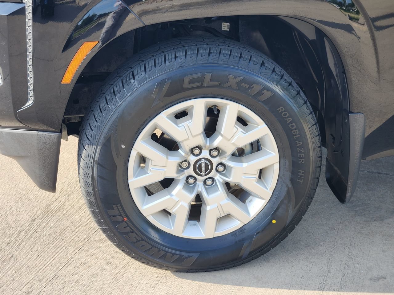Used 2022 Nissan Frontier SV RWD image 11