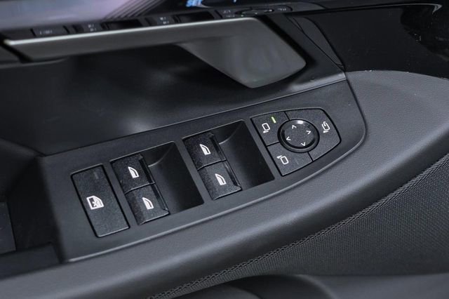 Used 2025 BMW i5 xDrive40 w/ Premium Package image 19