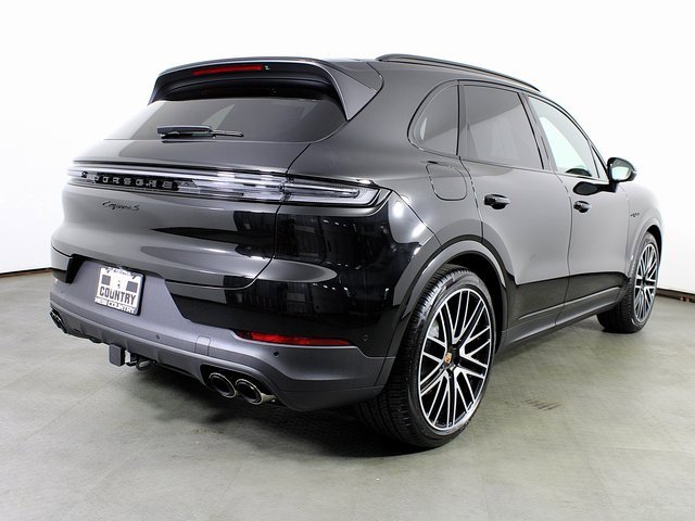 New 2026 Porsche Cayenne S image 7