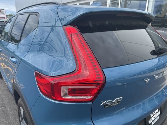 Certified 2025 Volvo XC40 B5 Plus AWD/4WD image 10